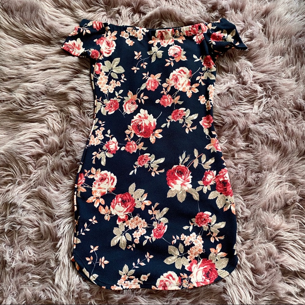 ❌SOLD❌ Off-The-Shoulder Dress